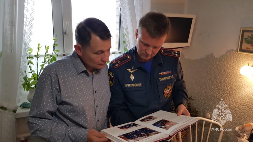 Сотрудники вуза поздравили ветерана Академии с юбилеем